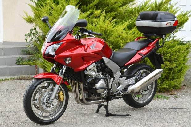 Honda CBF 1000 MO-i.ABS.1-Tulaj.SZ.Könyv. Sérül...