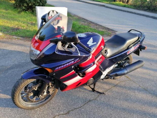 Honda CBR 1000 F Örök Darab!