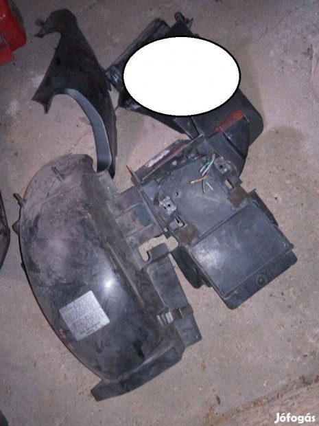 Honda CBR 1000 F SC 24 alkatrész hűtő