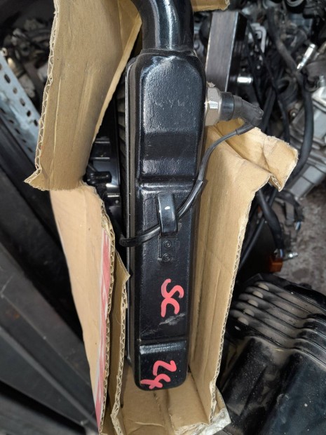 Honda CBR 1000 F SC 24 alkatrész hűtő