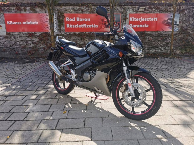 Honda CBR 125 R rsos RED Baron Garancival! 0...