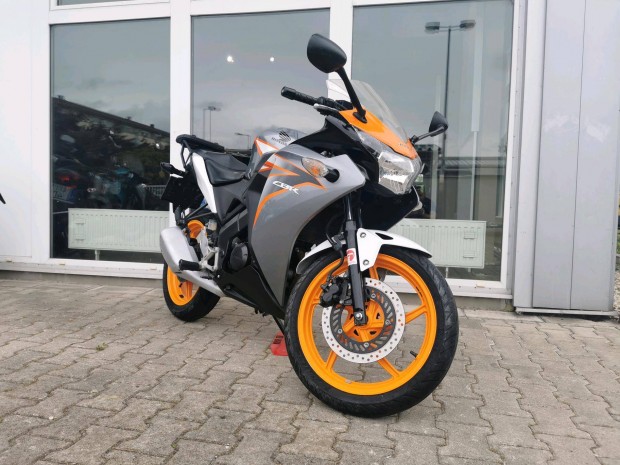 Honda CBR 125 R rsos RED Baron Garancival!