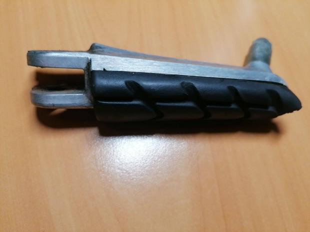 Honda CBR 600F4i bal első lábtartó
