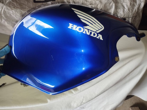 Honda CBR 600 F4 alkatrész , tank