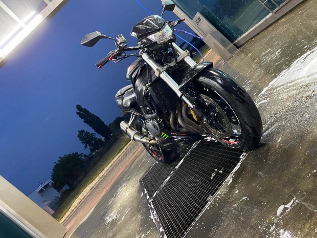 Honda CBR 954