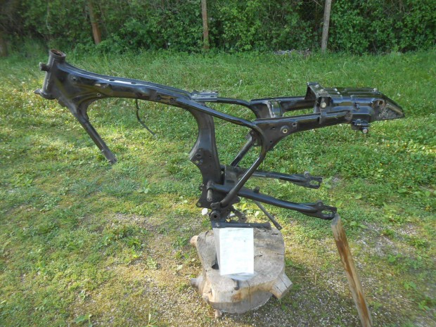 Honda CB 250N,Nmet papiros mkp. bontott alkatrszei eladk