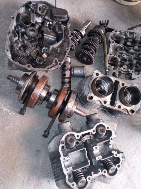 Honda CB 360 blokk alkatrsz