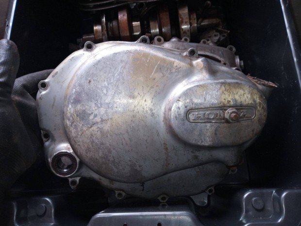 Honda CB 360 blokk alkatrész