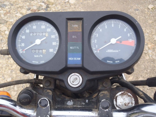 Honda CB 400 N-rl :23709 km-t hasznlt ,gyri mszerfal
