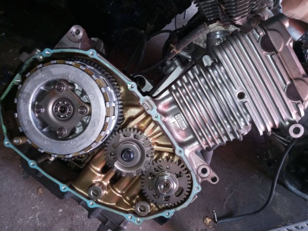 Honda CB 500 PC 26 alkatr�sz �s blokk