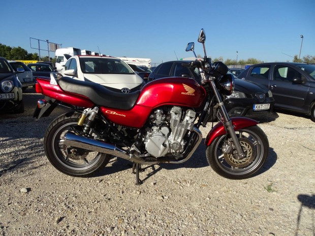 Honda CB 750 30e.KM! Gyri fnyezs! Csere-aut...