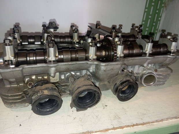 Honda CB 750 blokk alkatrsz , hengerfej