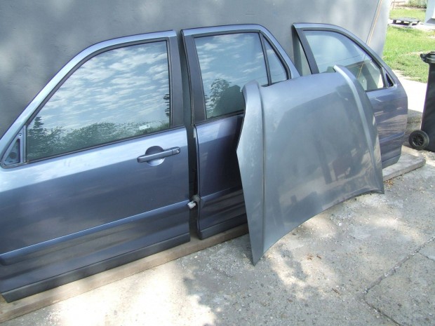 Honda CR-V 2 ajt gptet hts lkhrt csomagtr ajt srvd