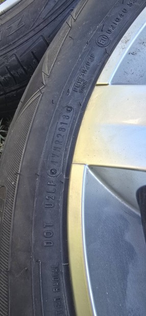 Honda CR-V gyári alufelni + Nyári gumi