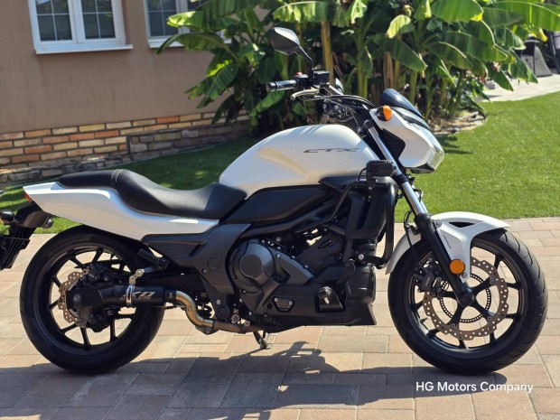 Honda CTX 700 N A2 vel vezethet. automata. ext...