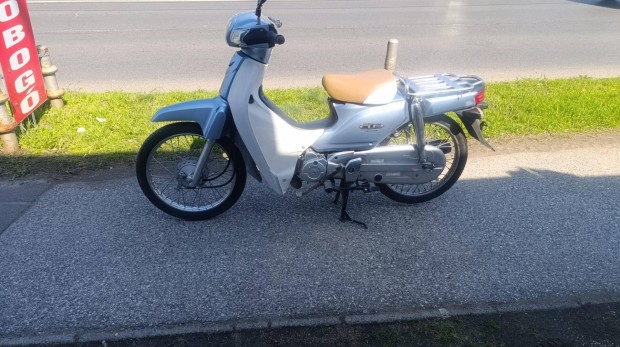 Honda C 50 4t injection super cub