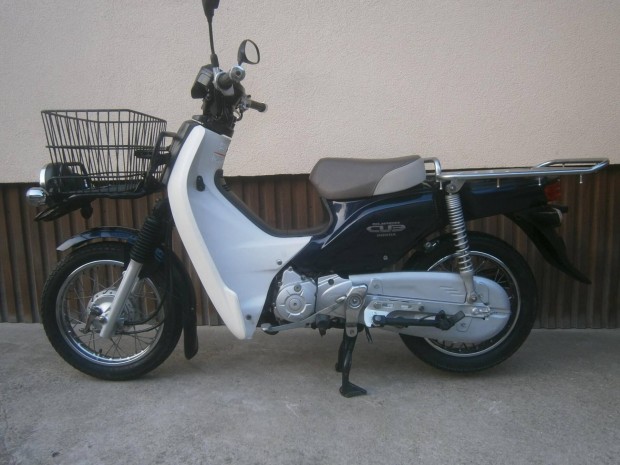 Honda C 50 Gyári állapot öninditós 4-sebességes...