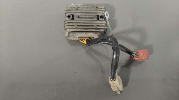 Honda Cbr 600 F - Fesz�lts�gszab�lyz�