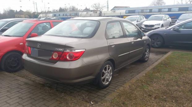 Honda City alkatr�szek