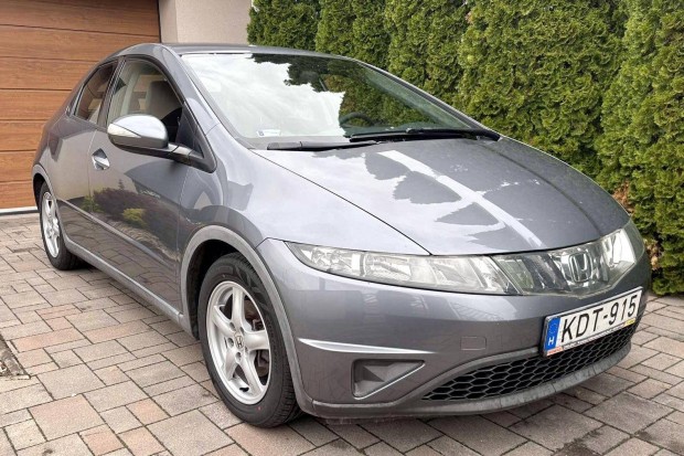 Honda Civic 1.4 Sport Új gumik Új kuplung Új gy...