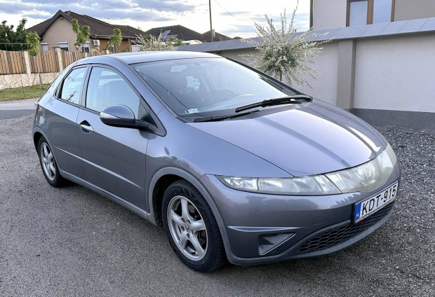Honda Civic 1.4 Sport Új gumik Új kuplung Új gy...
