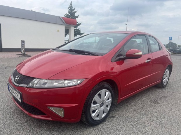 Honda Civic 1.4 Sport igazolt kevés km.friss mű...
