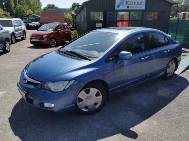 Honda Civic 1.8 Es 2 év műszakival