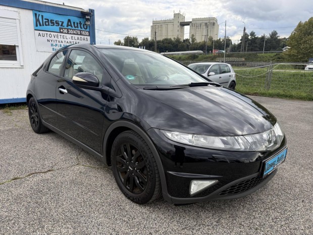Honda Civic 1.8 Executive Korrzi mentes.Panor...