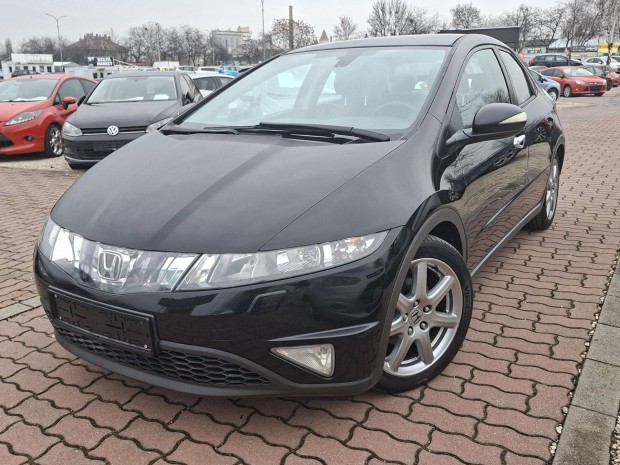 Honda Civic 1.8 Executive Panor�ma tet�. teljes...