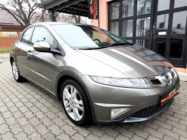 Honda Civic 1.8 Executive (Automata) Hagyomnyo...