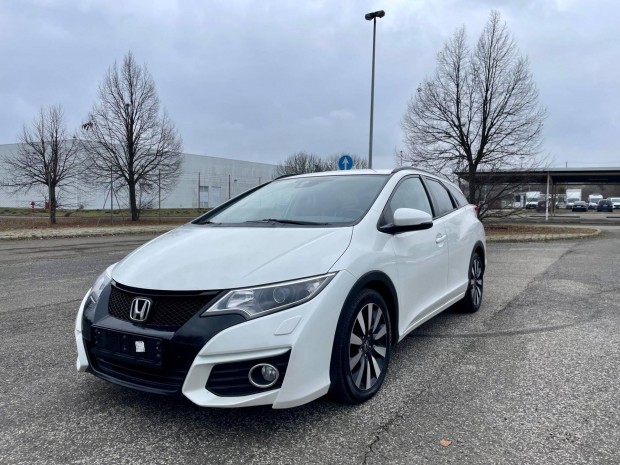 Honda Civic 1.8 Lifestyle ADAS Megkmlt llapo...