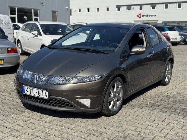 Honda Civic 1.8 Sport 33eKm.Magyarországi.Sérül...