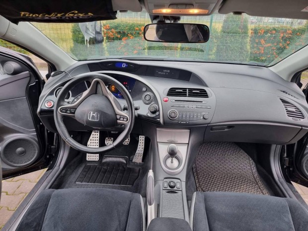 Honda Civic 1.8 Sport 5DR