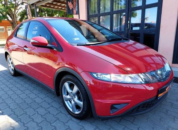Honda Civic 1.8 Sport Digitklíma. Tempomat