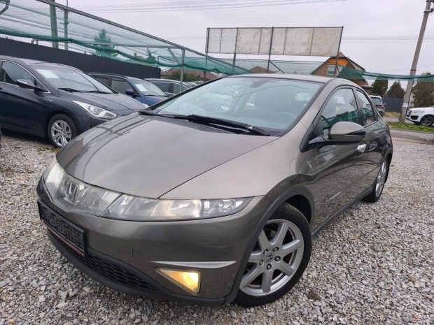 Honda Civic 1.8 Sport Friss Mszaki. Frissen SZ...