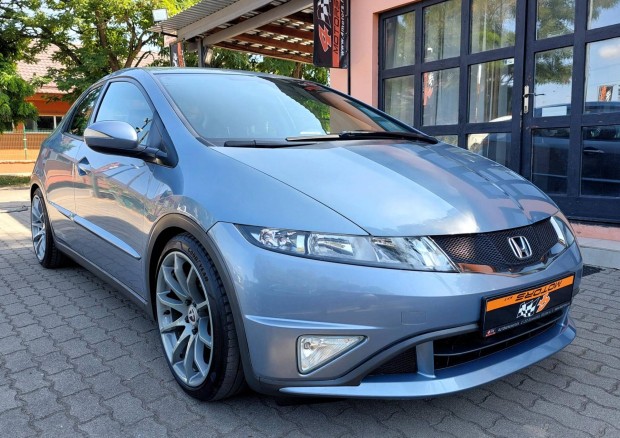 Honda Civic 1.8 Sport Gyri Fnyezs. Pioneer F...