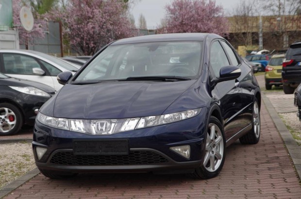 Honda Civic 1.8 Sport Tempomat.Digitklíma.Elekt...