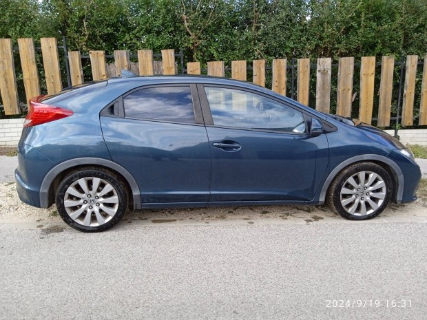 Honda Civic 1.8 extrkkal, kevs kilomterrel, Debrecenben