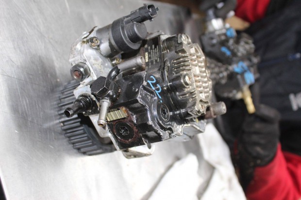 Honda Civic 2002-2006 1.7CDTI magasnyomású szivattyú 897227-0264 (22)