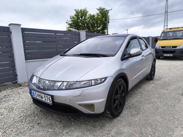 Honda Civic 2.2 Ctdi Executive Panoráma üvegtet...