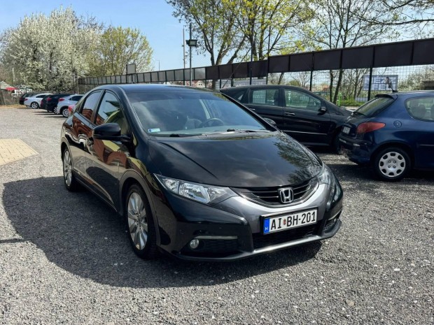 Honda Civic 2.2 Ctdi Sport Kézi 6-os váltó