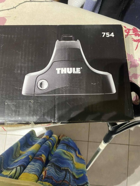 Honda Civic 8. Gen Thule tet�csomagtart� bicikli sz�ll�t�val