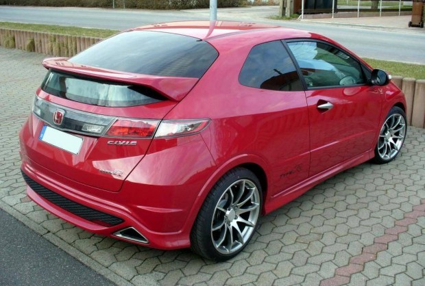 Honda Civic 8 spoiler