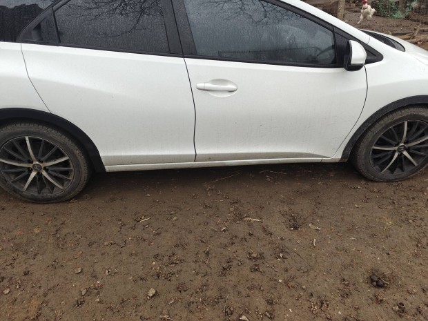 Honda Civic 9. gen 17"-os felni téli gumikkkal