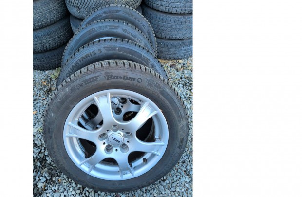 Honda Civic Fr-V alufelni 205/55 R16 ngyvszakos gumi