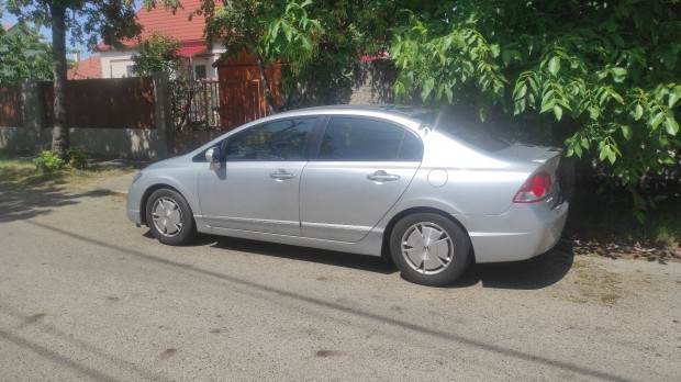 Honda Civic Hybrid (!!! 2 éves akksival !!!)