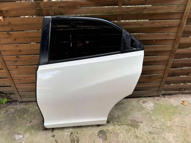 Honda Civic IX (2011-2016) komplett bal hátsó ajtó