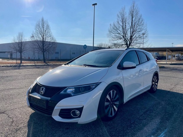 Honda Civic Tourer 1.6 i-Dtec Lifestlye ADAS ME...