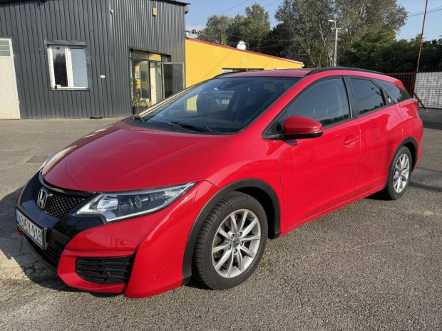 Honda Civic Tourer 1.6 i-Dtec Sport ADAS Navi 1...