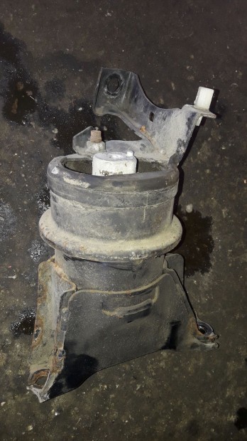 Honda Civic VIII Jobb Motortartó Bak